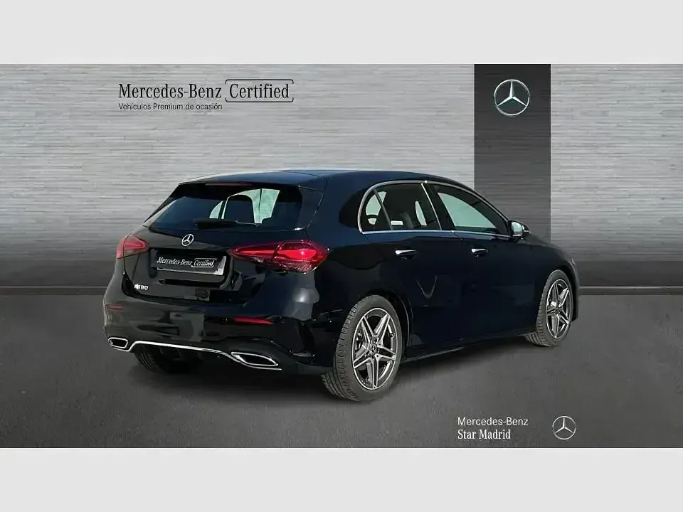 Usado Mercedes A180 136 CV (100 kW) 2025 Negro noche Berlina
