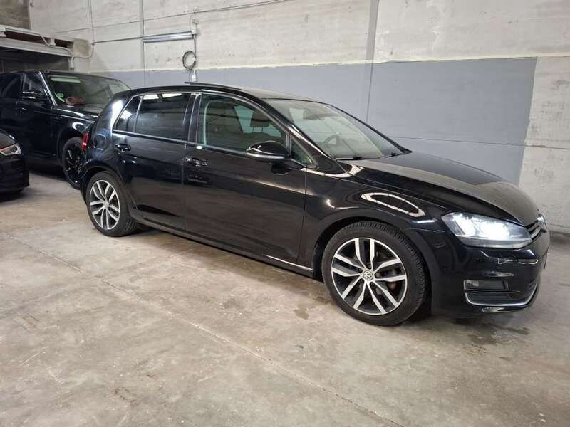 Negro Usado 2015 VW Golf Sportsvan Sport Monovolumen | 16.990 € (Caro) - Imagen 1/4