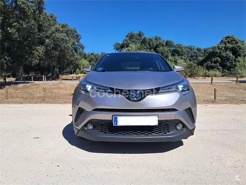 Usado Toyota C-HR Advance 122 CV (89 kW) 2018 Gris / plata SUV