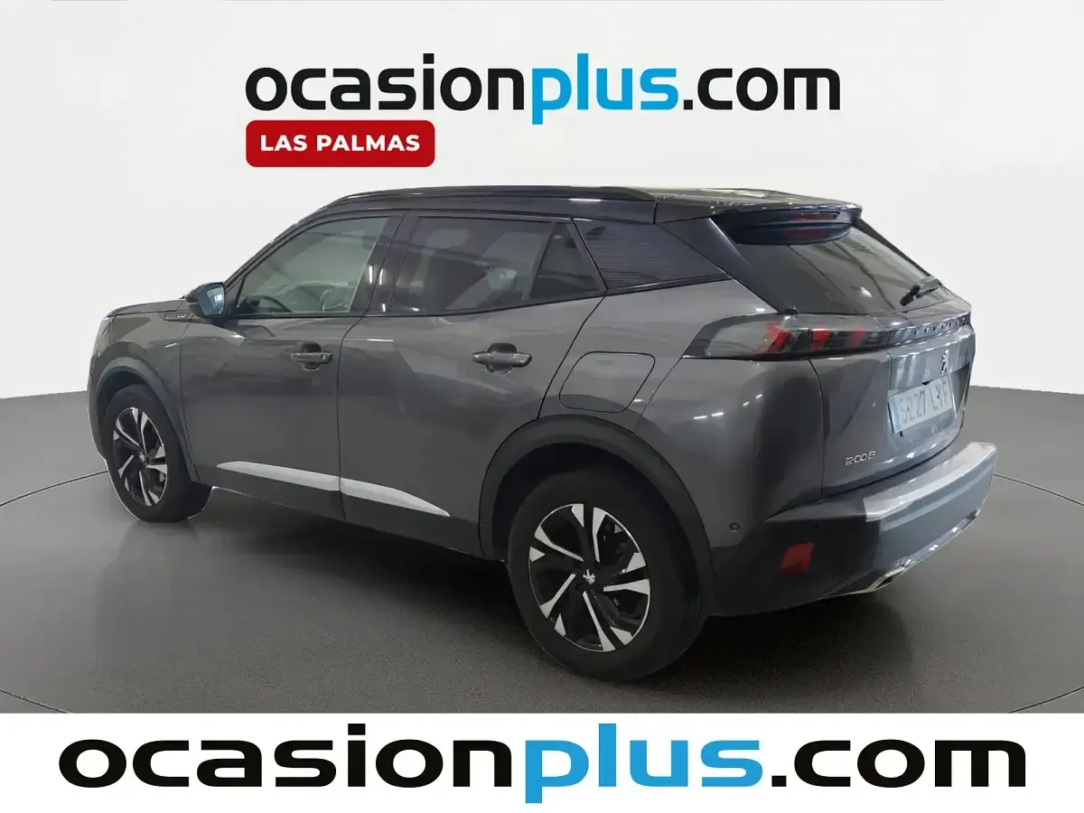 Usado Peugeot 2008 GT 130 CV (95 kW) 2022 Gris SUV