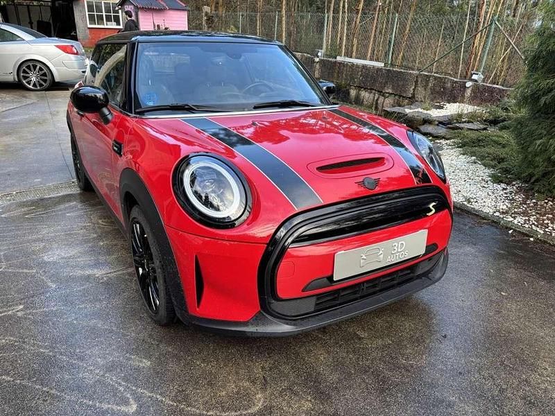 Usado Mini Cooper SE 135 kW (184 CV) 2022 Rojo Utilitario