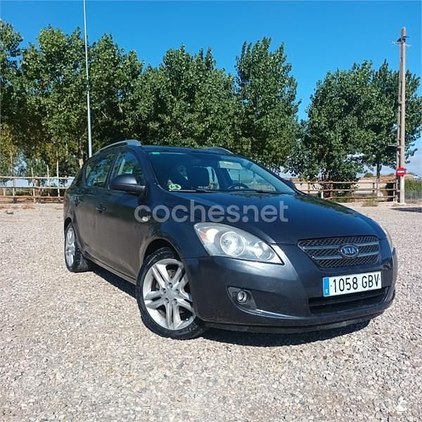 Negro Usado 2008 Kia Ceed Utilitario | 2700 € (Super precio) - Imagen 1/4