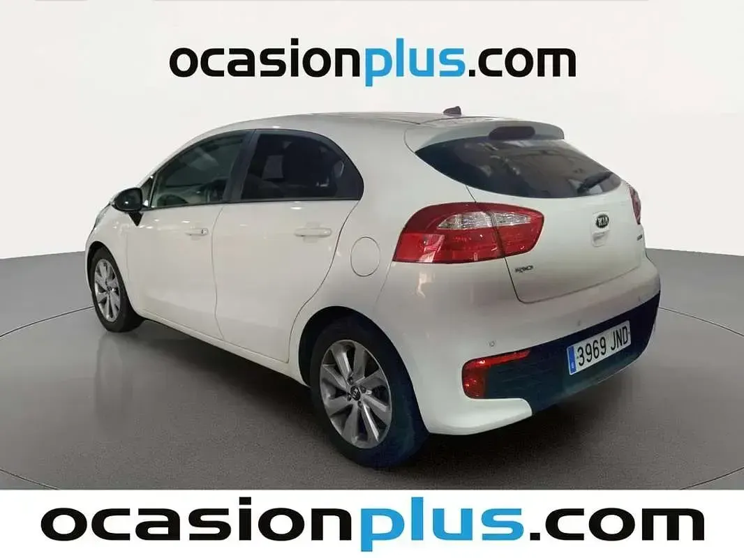 Usado Kia Rio 84 CV (61 kW) 2016 Blanco Utilitario