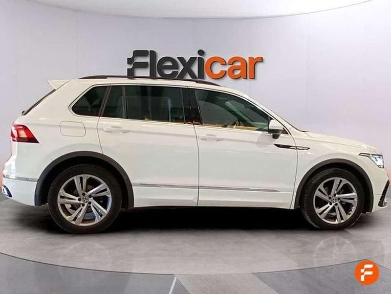 Usado VW Tiguan R-line 150 CV (110 kW) 2021 Blanco SUV