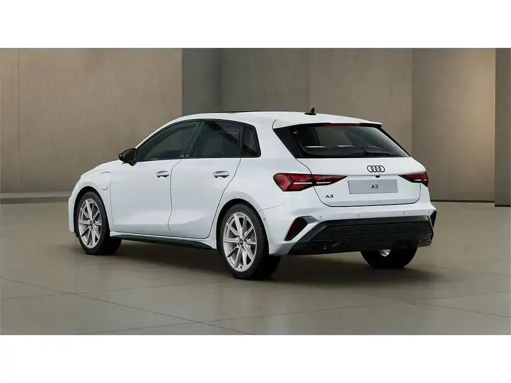 Nuevo Audi A3 S-Line 150 CV (110 kW) 2026 Blanco Berlina