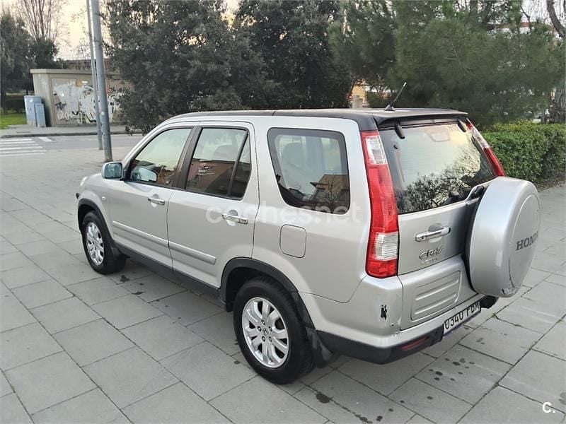 Usado Honda CR-V ES 140 CV (102 kW) 2006 Gris / plata SUV