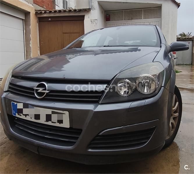Usado Opel Astra Enjoy 80 CV (58 kW) 2004 Gris / plata Berlina