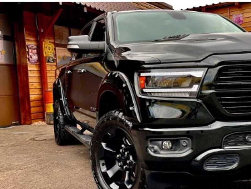 Usado Dodge Ram 417 CV (306 kW) 2019 Negro Pickup/Camioneta