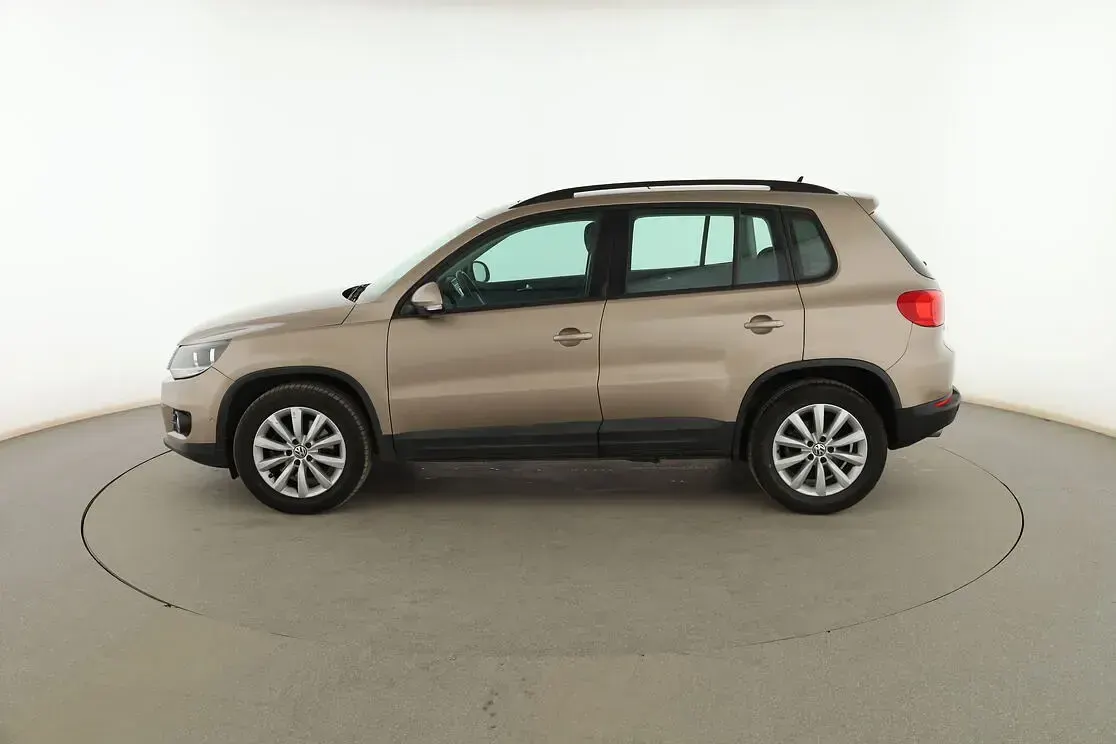 Usado VW Tiguan 110 CV (80 kW) 2016 Dorado SUV
