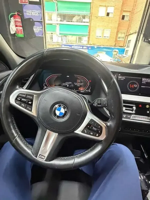 Usado BMW 120 190 CV (139 kW) 2021 Negro Utilitario