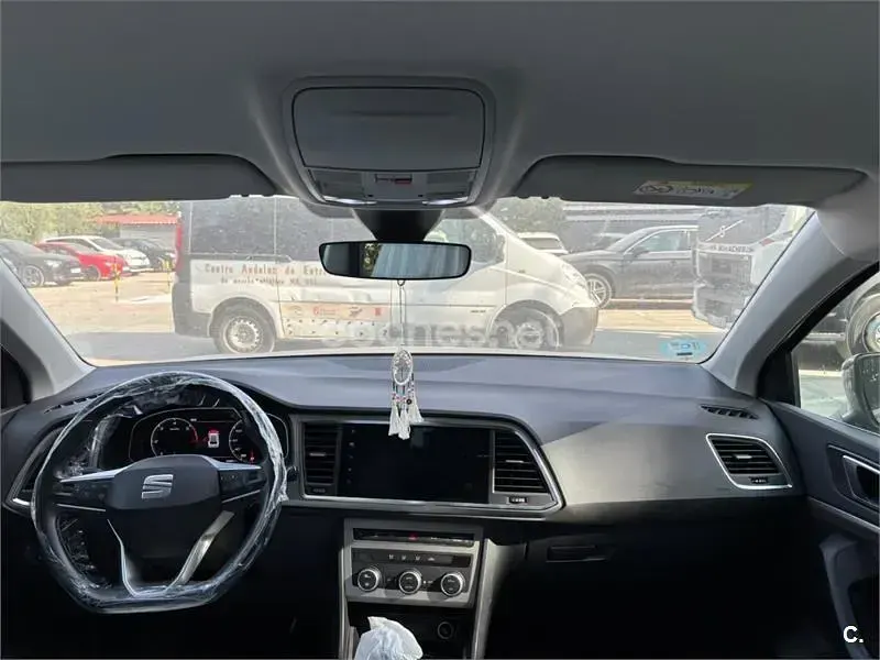 Usado Seat Ateca Xperience 150 CV (110 kW) 2023 Gris / plata SUV