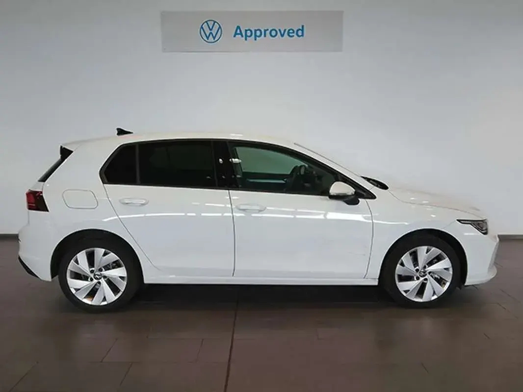 Usado VW Golf VIII Match 204 CV (150 kW) 2025 Blanco Berlina