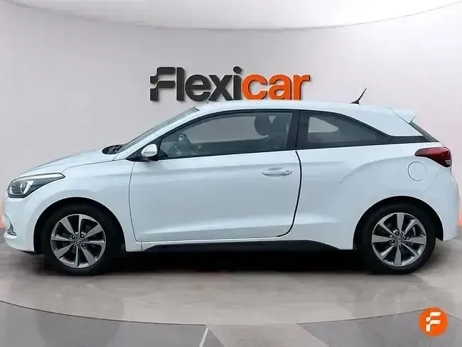 Usado Hyundai i20 84 CV (61 kW) 2017 Blanco Utilitario