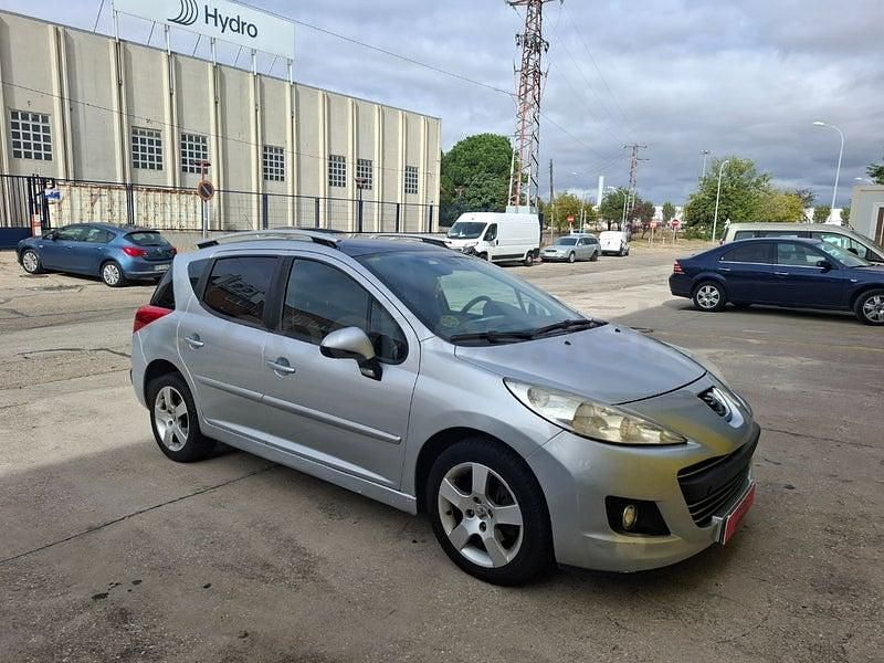 Usado Peugeot 207 Outdoor Outdoor 90 CV (66 kW) 2010 Gris / plata Familiar