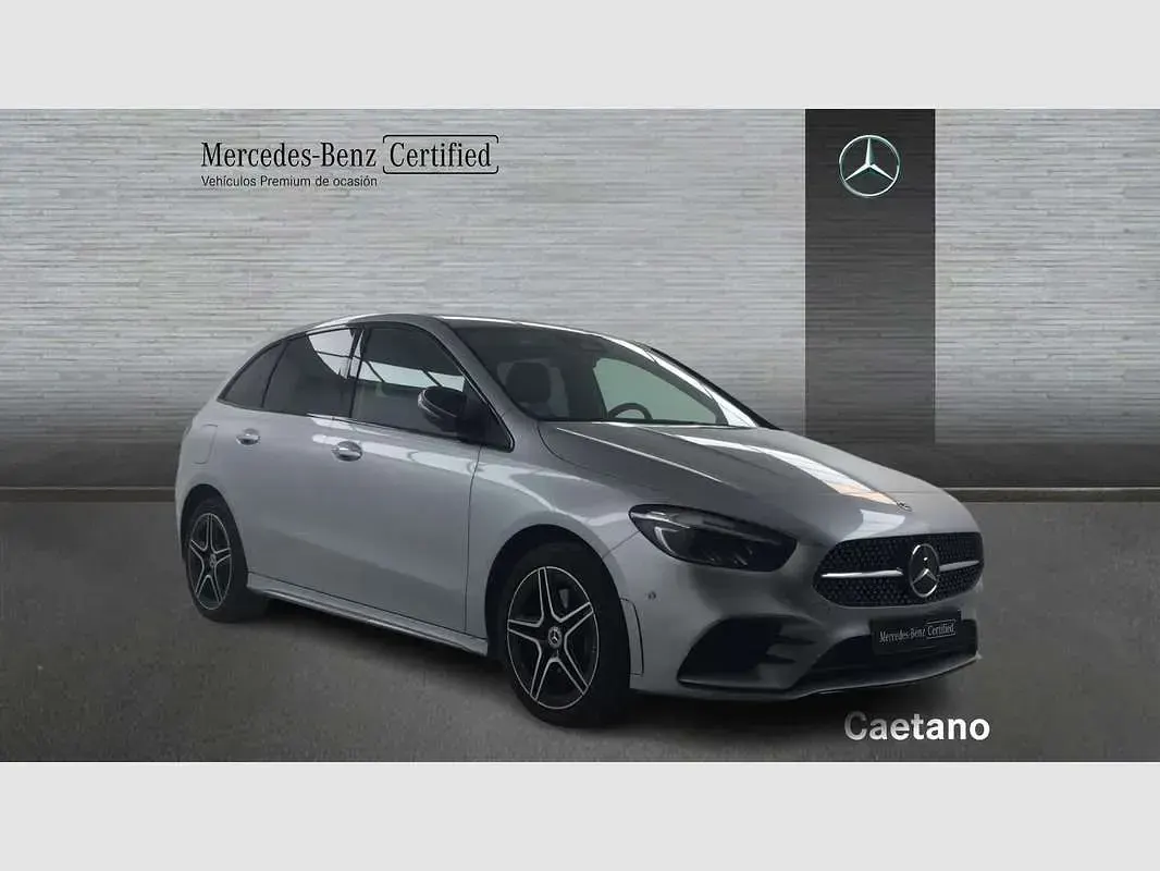 Usado Mercedes B200 150 CV (110 kW) 2025 Plateado Utilitario