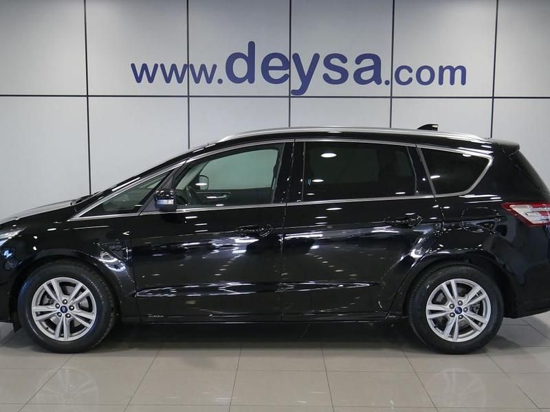 Usado Ford S-MAX Titanium 191 CV (140 kW) 2021 Negro Monovolumen