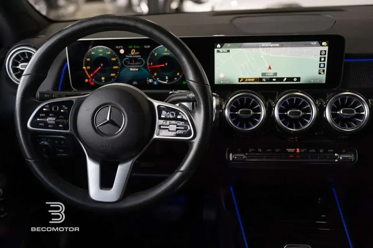 Usado Mercedes GLB200 150 CV (110 kW) 2021 Gris SUV