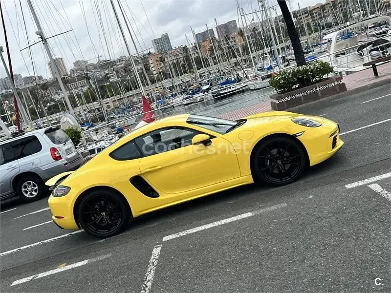Usado Porsche 718 Cayman 300 CV (220 kW) 2022 Amarillo Coupe