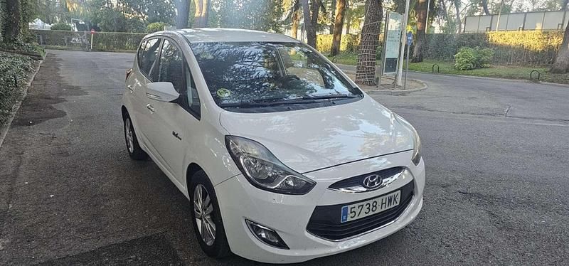 Usado Hyundai ix20 Comfort 116 CV (85 kW) 2014 Blanco Utilitario