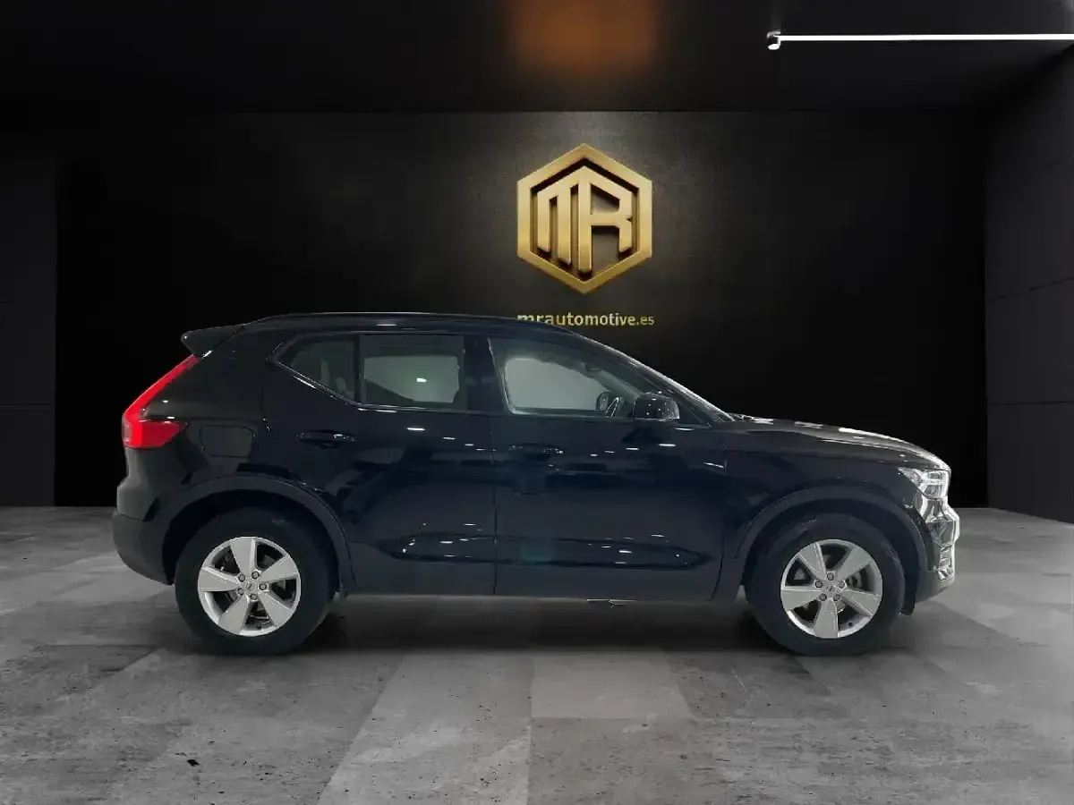 Usado Volvo XC40 150 CV (110 kW) 2020 Negro SUV