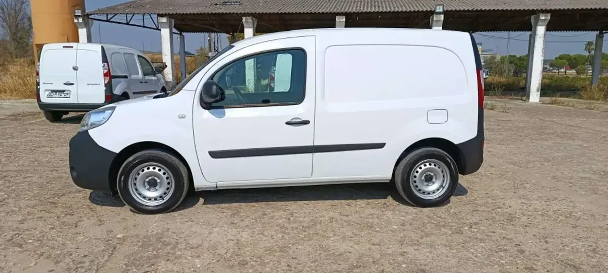 Usado Renault Kangoo 95 CV (69 kW) 2021 Blanco Monovolumen