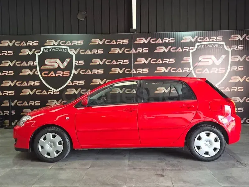 Usado Toyota Corolla Terra 97 CV (71 kW) 2005 Rojo Berlina