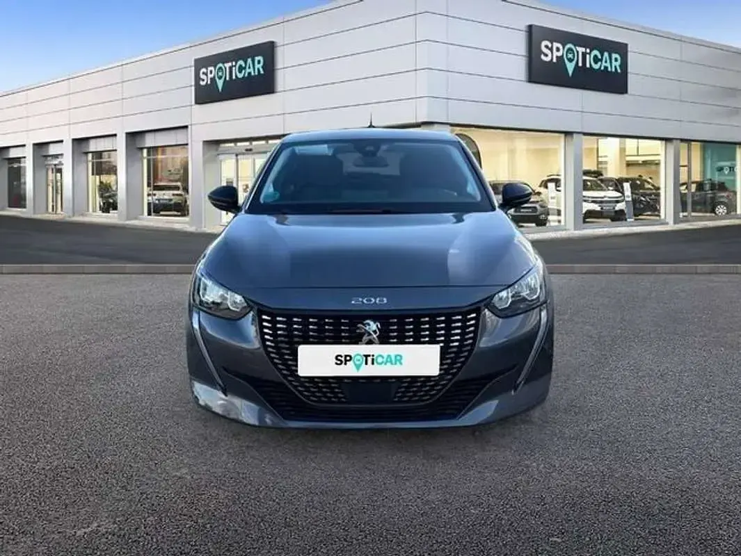 Usado Peugeot 208 Allure 102 CV (75 kW) 2022 Gris Utilitario