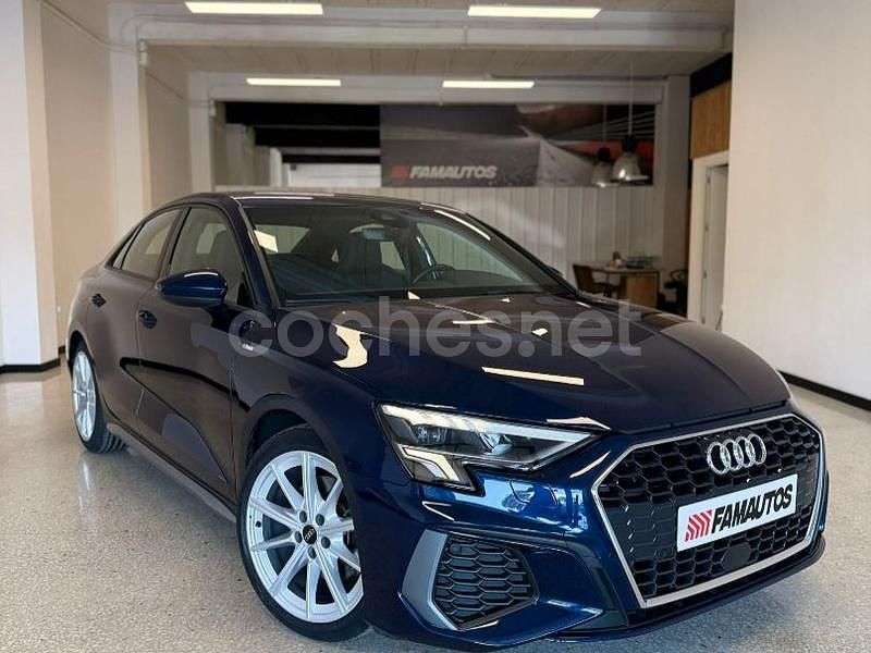 Usado Audi A3 S-Line 150 CV (110 kW) 2021 Azul Berlina