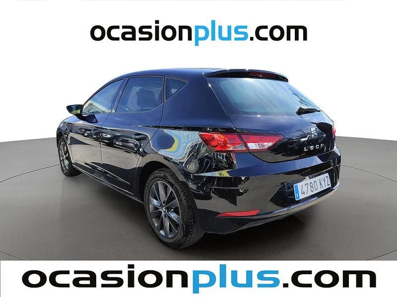 Usado Seat Leon Style 130 CV (95 kW) 2019 Negro