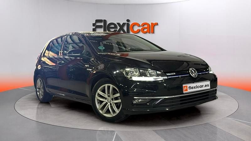 Usado VW Golf VII Advance 131 CV (96 kW) 2019 Negro Berlina
