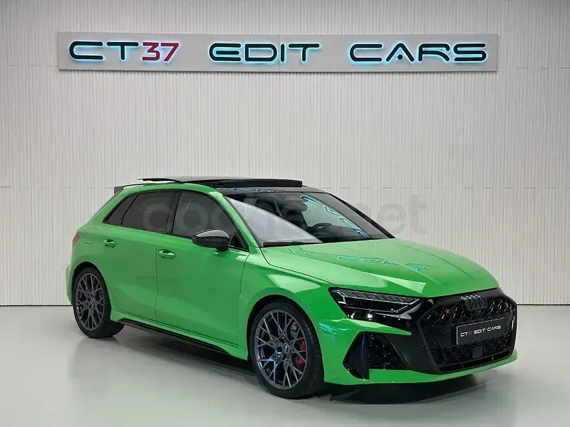 Nuevo Audi RS3 400 CV (294 kW) 2026 Verde Berlina