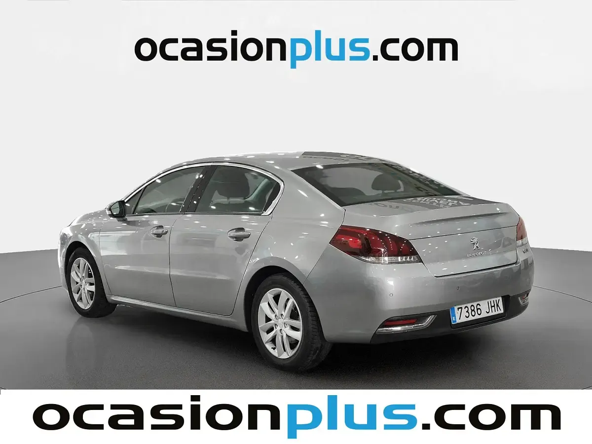 Usado Peugeot 508 Active 140 CV (102 kW) 2015 Gris Berlina