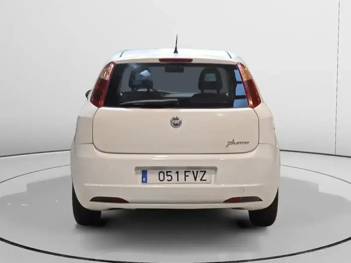 Usado Fiat Punto Dynamic 70 CV (51 kW) 2007 Blanco Utilitario