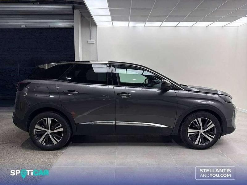 Usado Peugeot 3008 Allure 131 CV (96 kW) 2023 Gris SUV