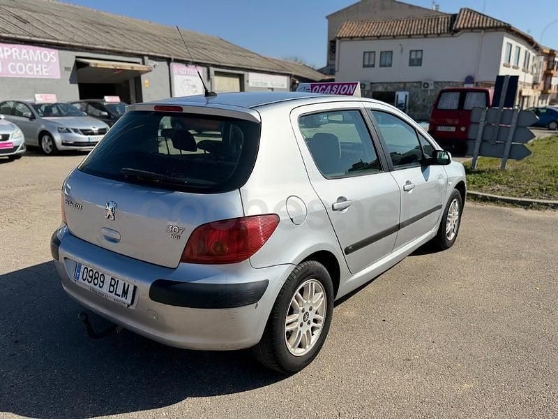 Usado Peugeot 307 90 CV (66 kW) 2002 Gris / plata Berlina