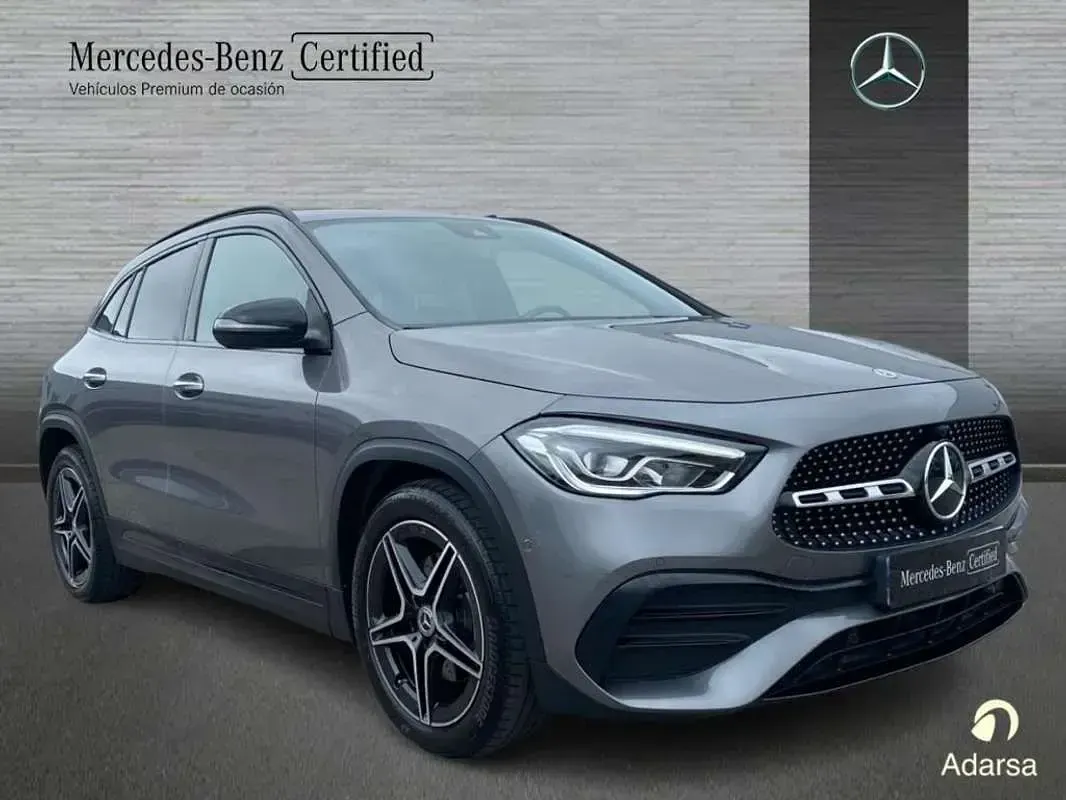 Usado Mercedes GLA200 AMG line 163 CV (119 kW) 2022 SUV