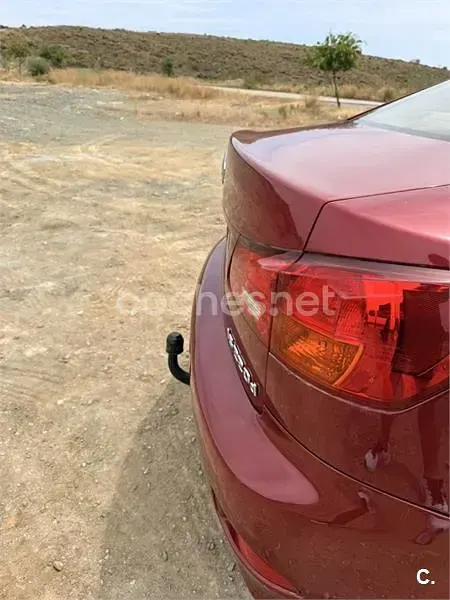 Usado Lexus IS220d President Line 177 CV (130 kW) 2006 Granate Berlina
