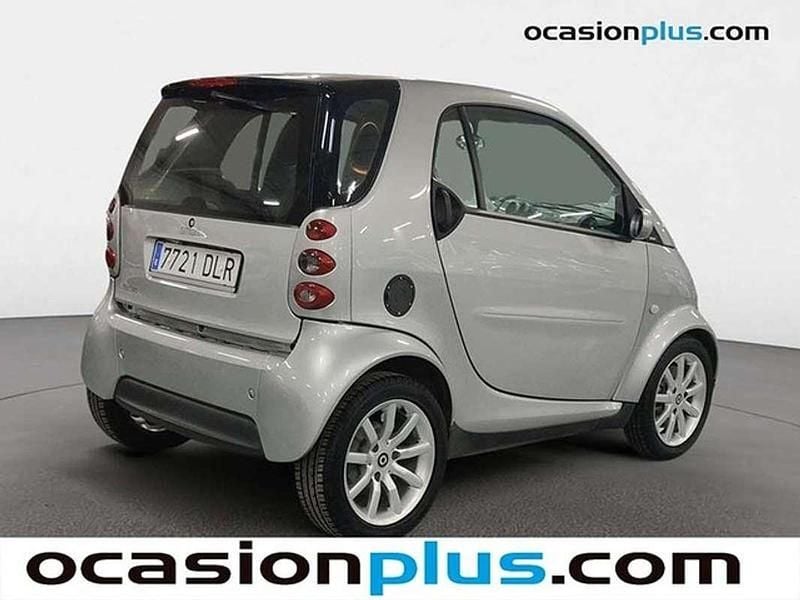 Usado Smart ForTwo Coupé Passion 61 CV (44 kW) 2005 Plateado Coupe
