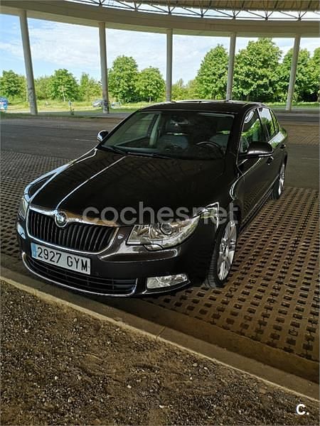 Marrón Usado 2010 Skoda Superb Exclusive Berlina | 13.000 € - Imagen 1/4