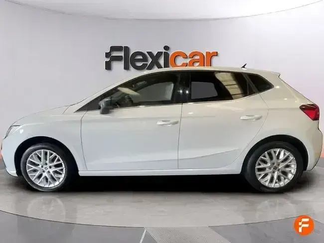 Usado Seat Ibiza 115 CV (84 kW) 2024 Blanco Utilitario
