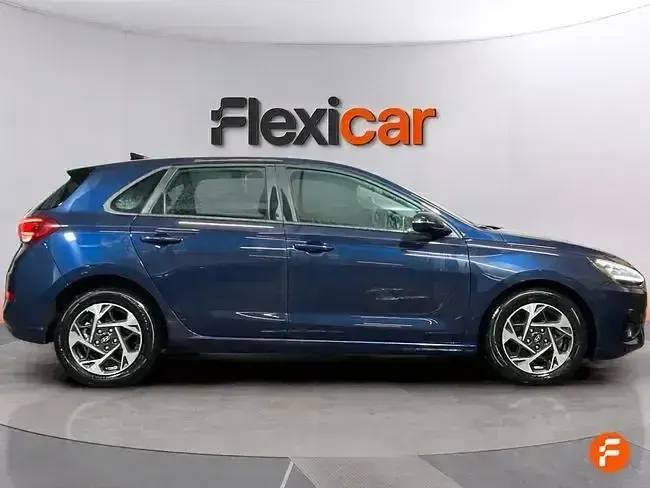 Usado Hyundai i30 120 CV (88 kW) 2024 Azul