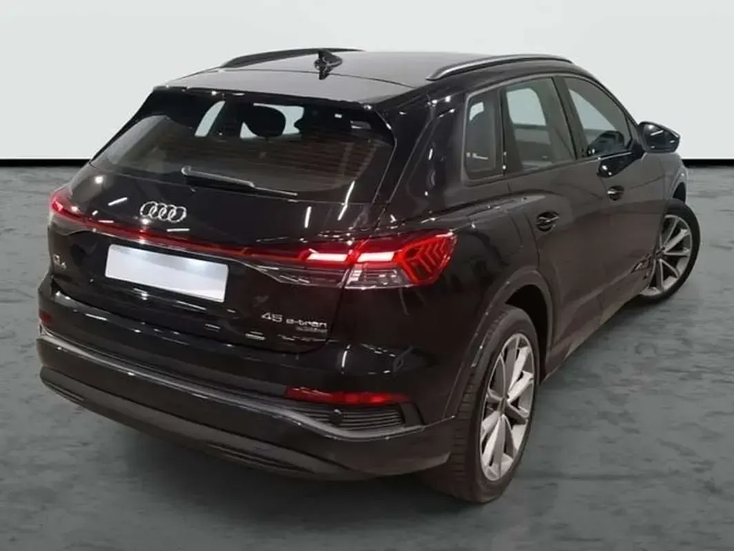 Usado Audi Q4 e-tron Sport 210 kW (286 CV) 2025 Negro SUV