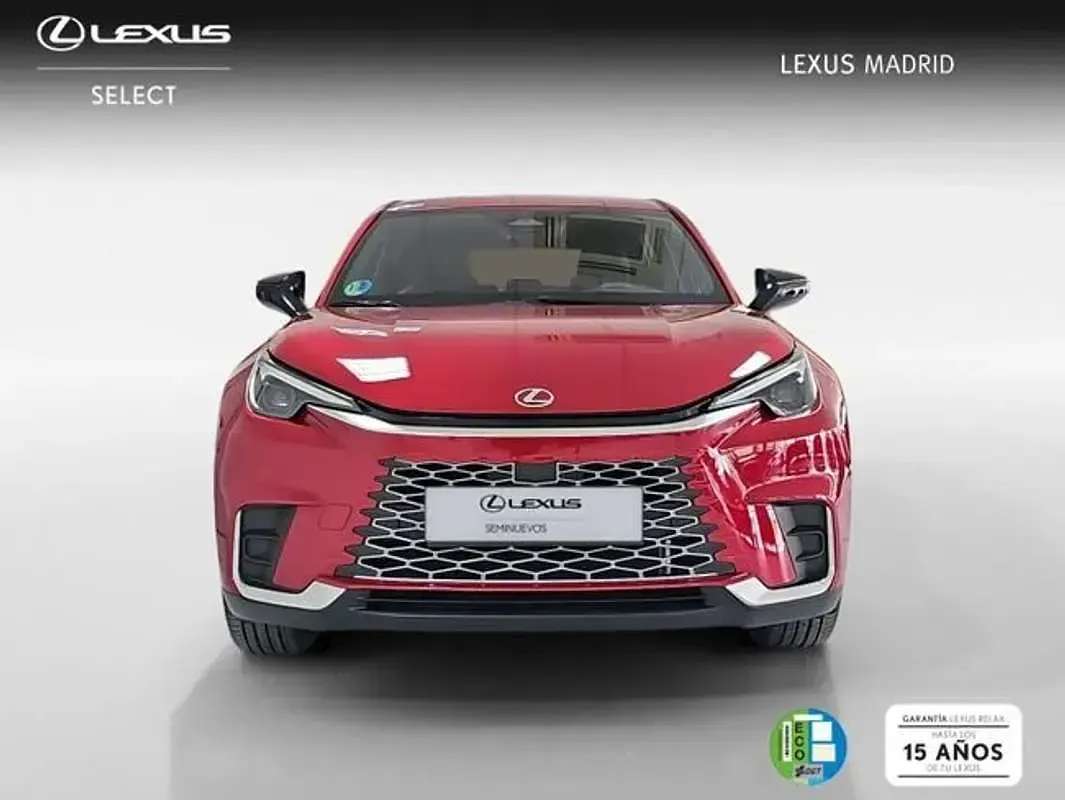 Usado Lexus LBX 136 CV (100 kW) 2025 Rojo SUV