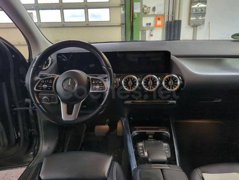 Usado Mercedes GLA200 150 HP (110 kW) 2022 Preto SUV