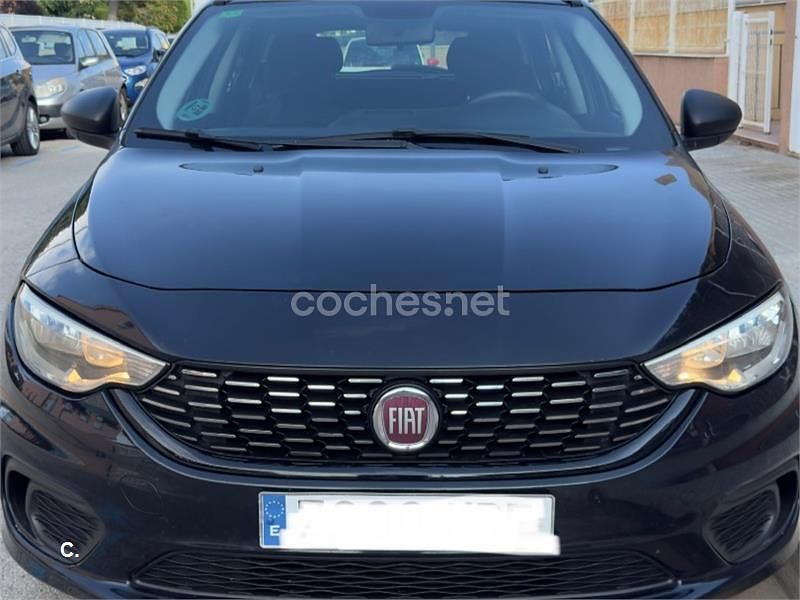 Negro Usado 2018 Fiat Tipo Lounge Familiar | 4000 € - Imagen 1/2