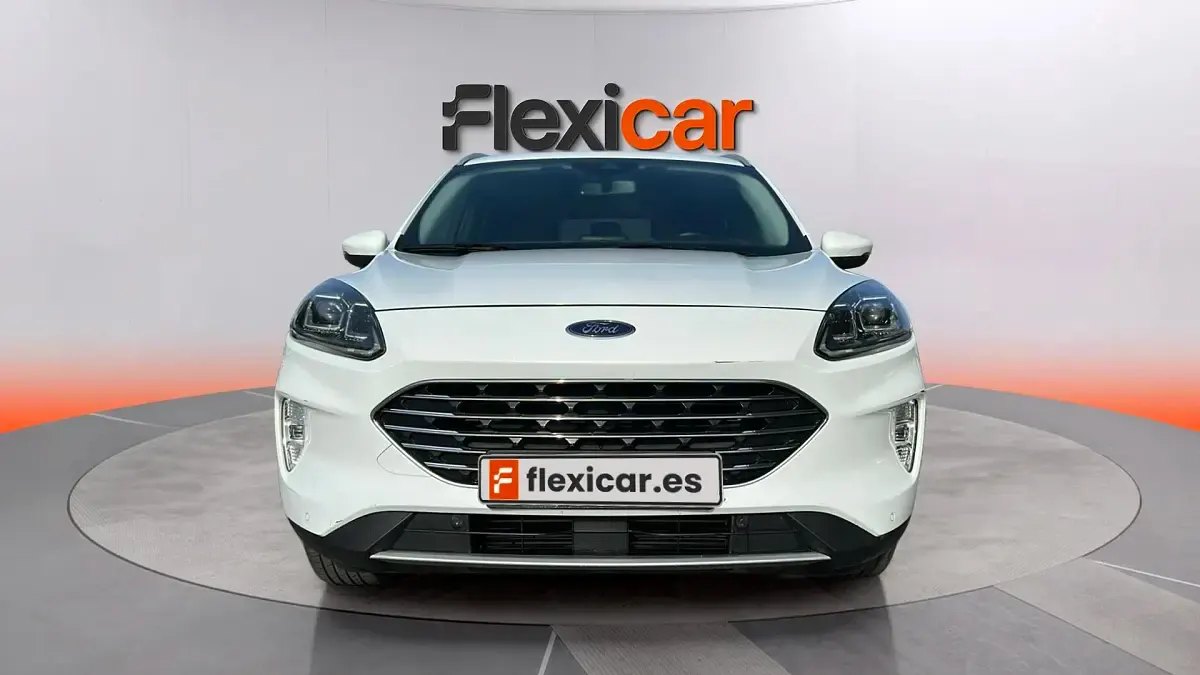Usado Ford Kuga Titanium 150 CV (110 kW) 2023 Blanco SUV