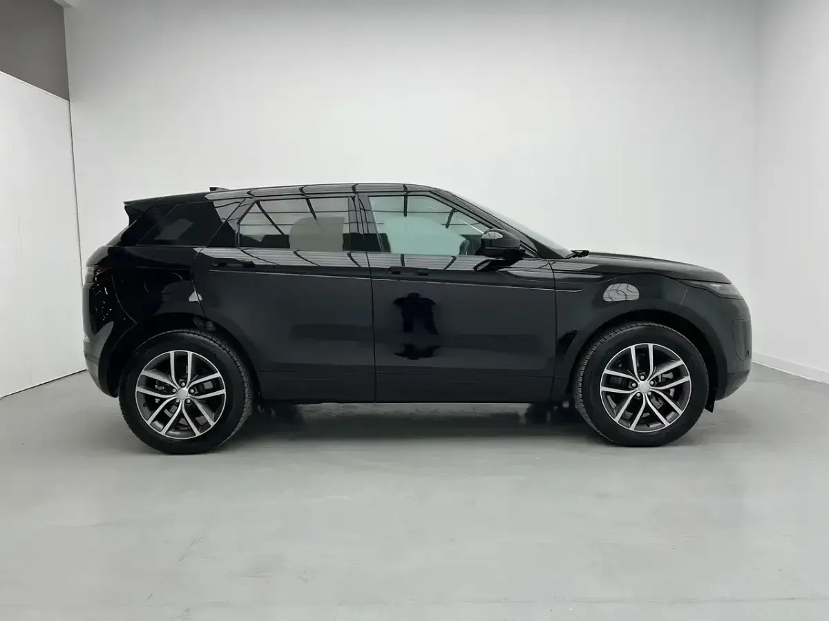 Usado Land Rover Range Rover evoque S 309 CV (227 kW) 2024 Negro santorini black 1ag SUV