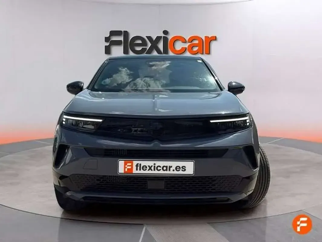 Usado Opel Mokka 136 CV (100 kW) 2025 Gris SUV