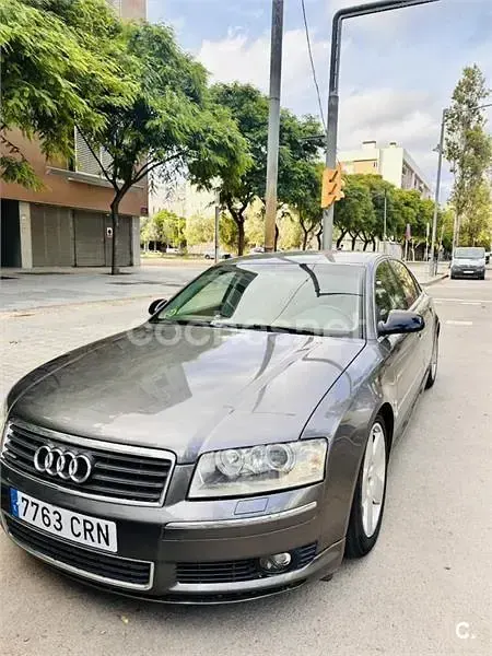 Usado Audi A8 280 CV (205 kW) 2004 Gris / plata Berlina