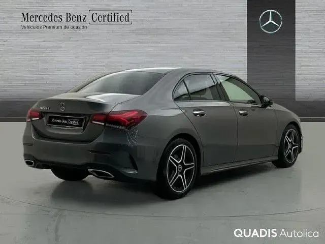 Usado Mercedes A200 150 CV (110 kW) 2022 Gris Berlina